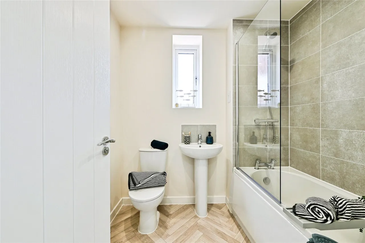Trentside, Beeston, NG90, photo 9