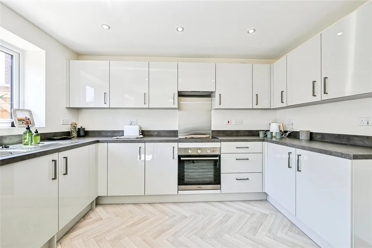 Trentside, Beeston, NG90, photo 4