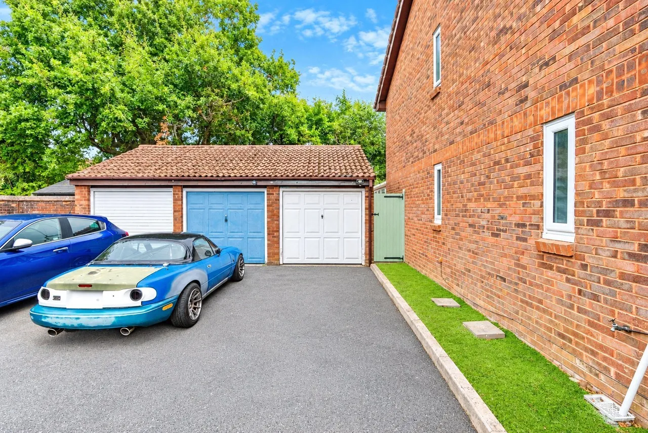 Ashwood Gardens, West Totton, SO40, photo 3