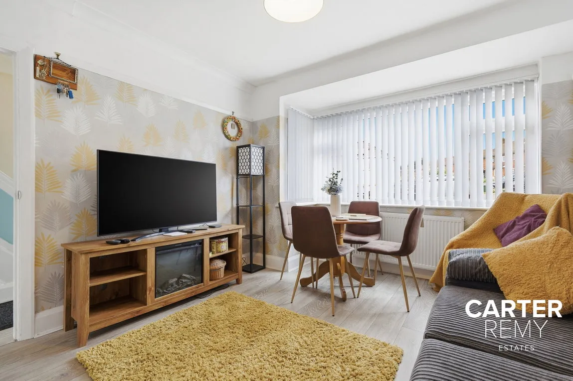 Moore Avenue, Grays, RM20 4XW, photo 2