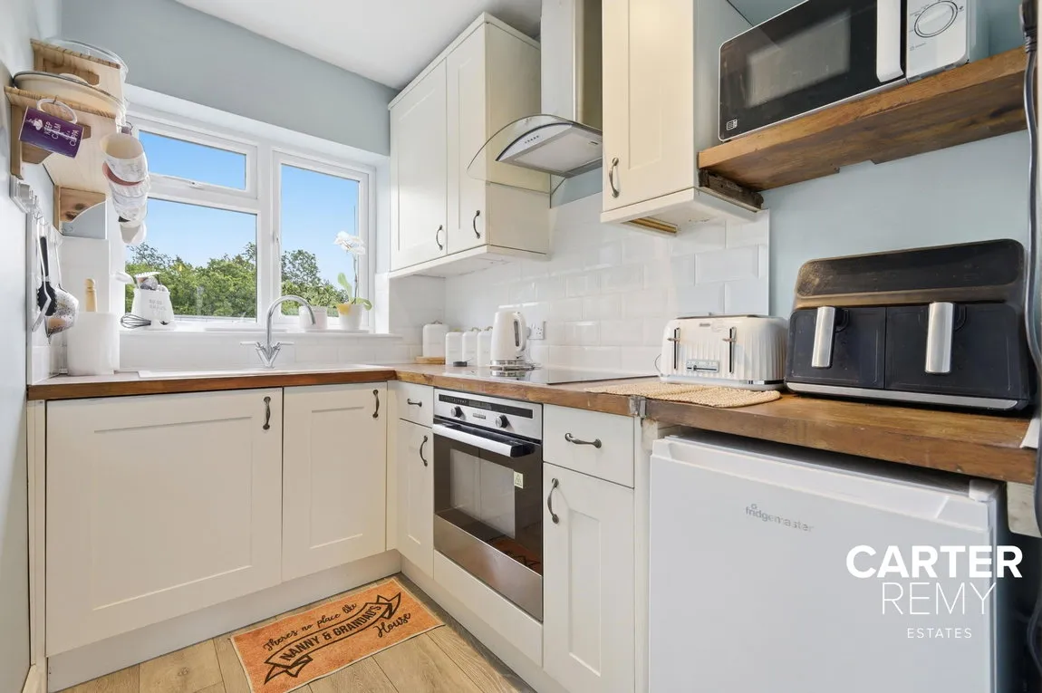 Moore Avenue, Grays, RM20 4XW, photo 3