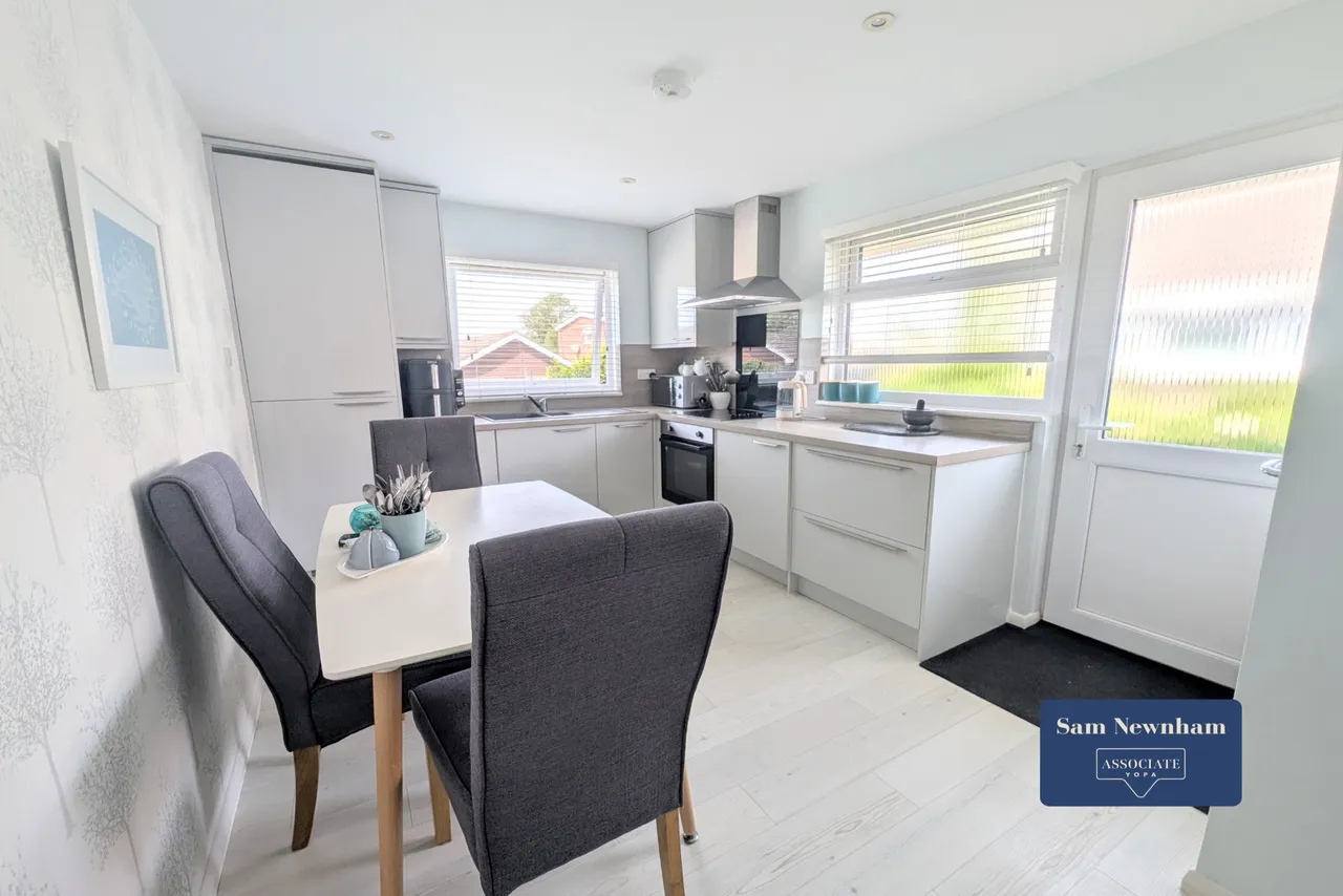 Central Way, Sandown, PO36, photo 2
