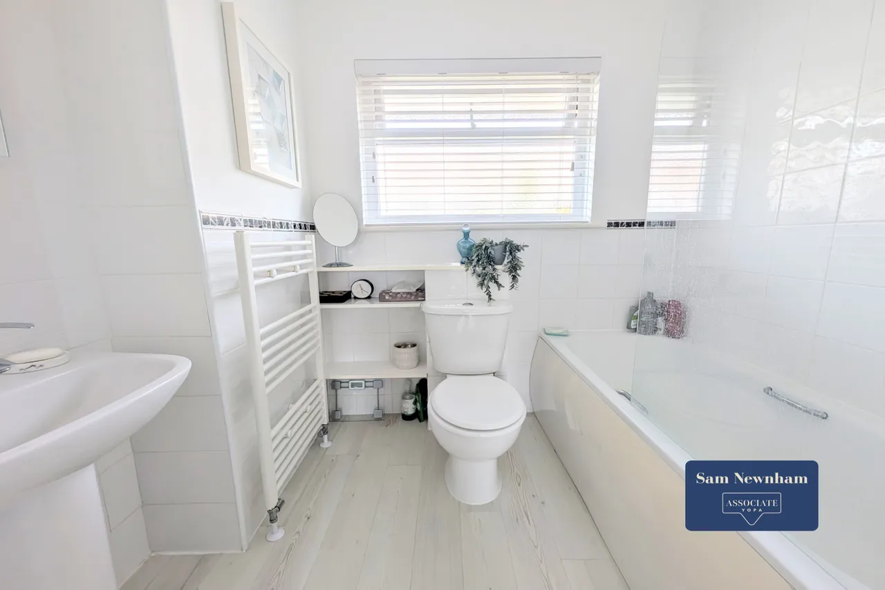 Central Way, Sandown, PO36, photo 7