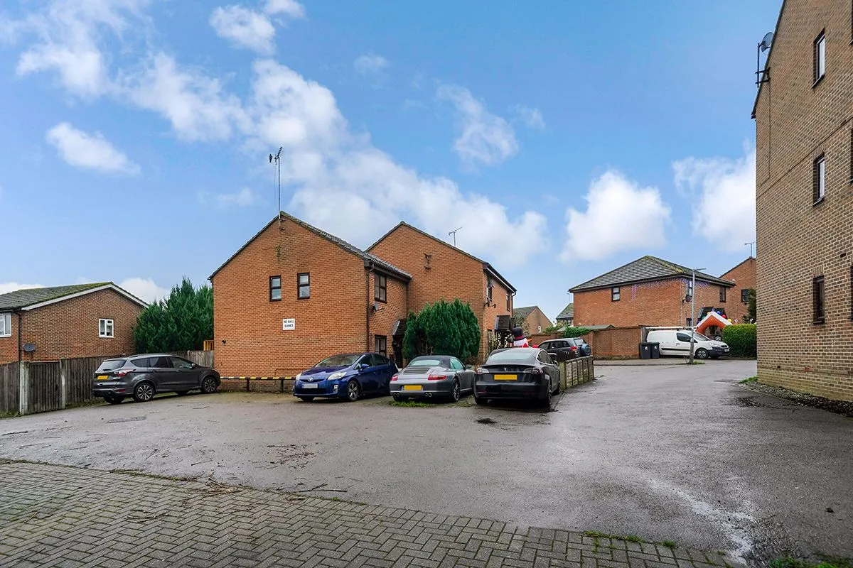 Orchid Close, Abridge, RM4, photo 12