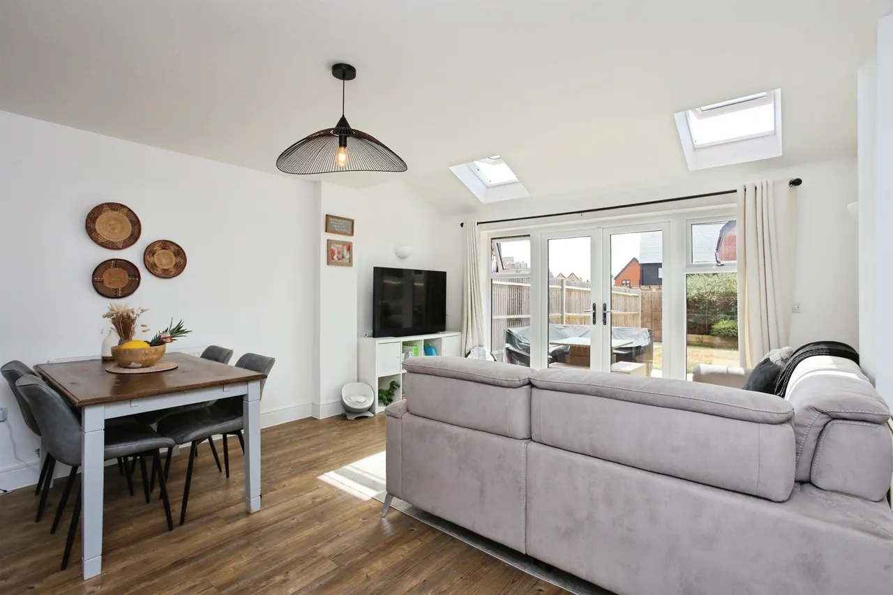 Albertine Road, Langley, ME17, photo 6