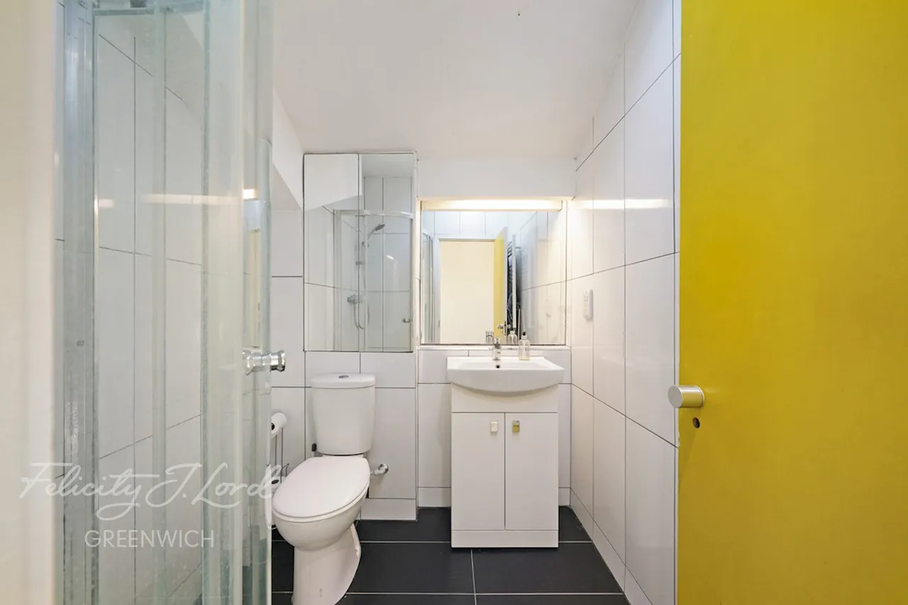 Lewisham Way, London, photo 20