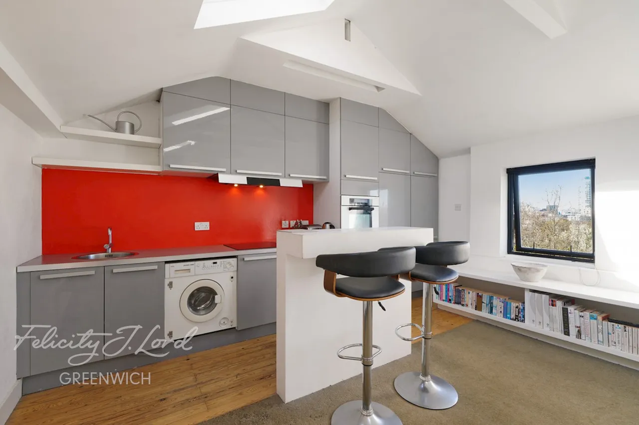 Lewisham Way, London, photo 19