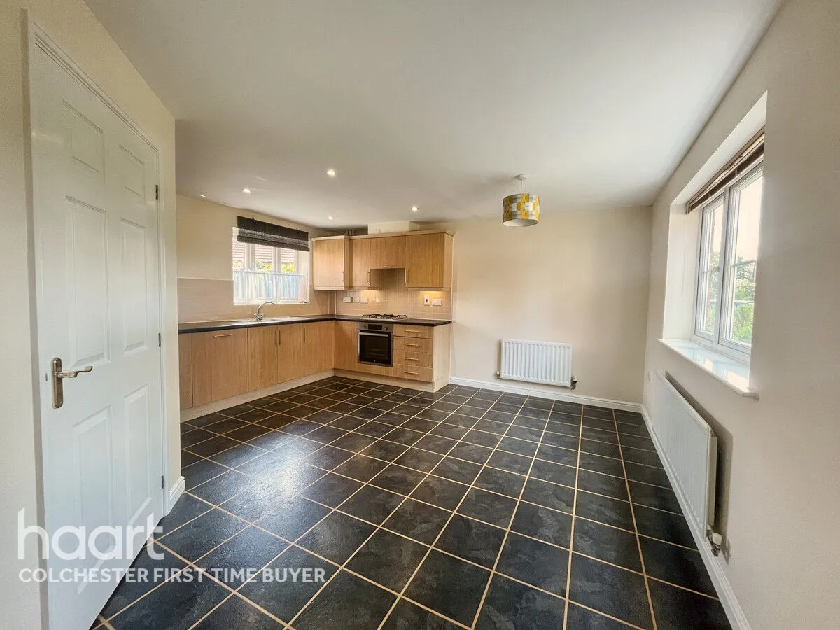 Valentinus Crescent, Colchester, CO2, photo 2