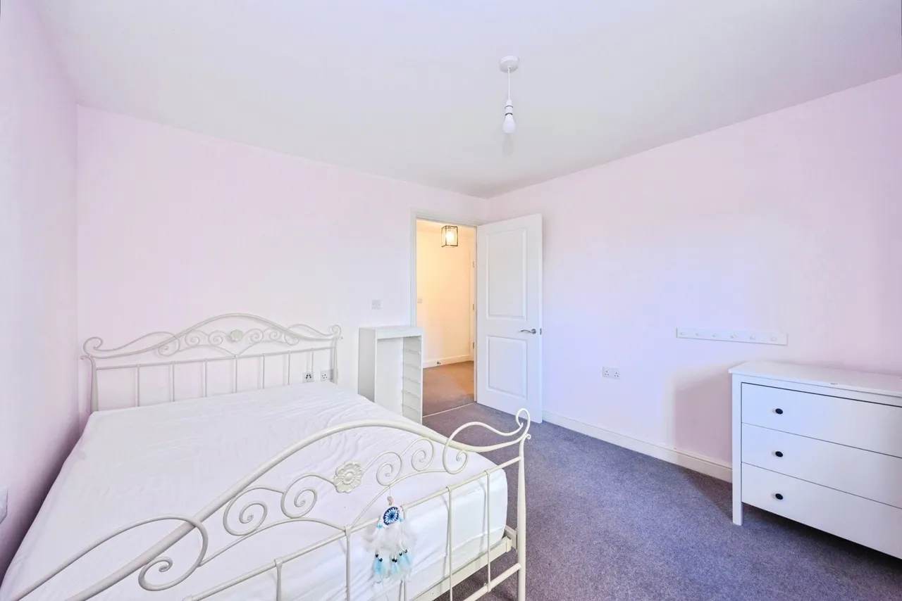 Whitepost Hill, Redhill, RH1, photo 10