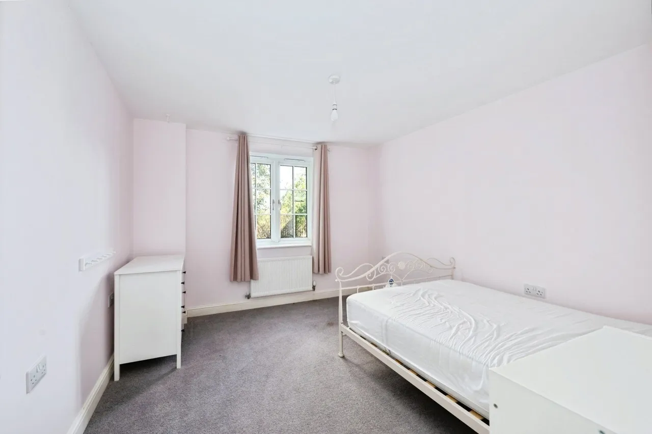 Whitepost Hill, Redhill, RH1, photo 8