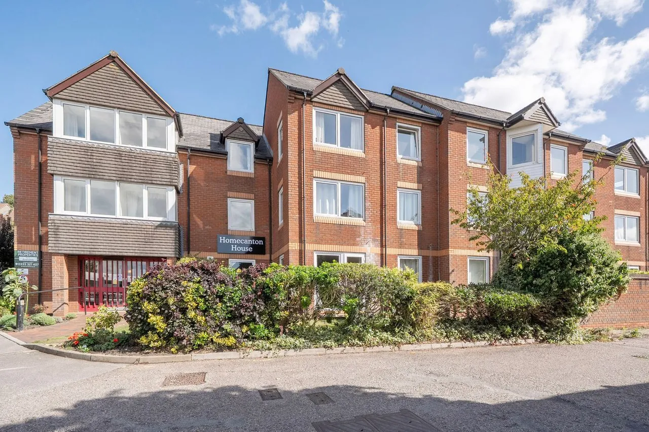 Carrington Way, Wincanton, BA9, photo 2