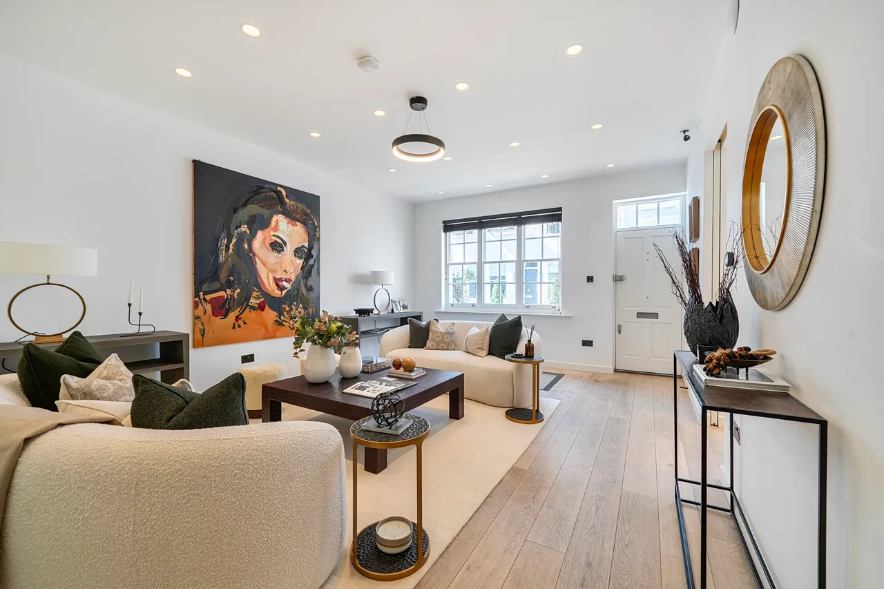 12a Princes Gate Mews, London, photo 3