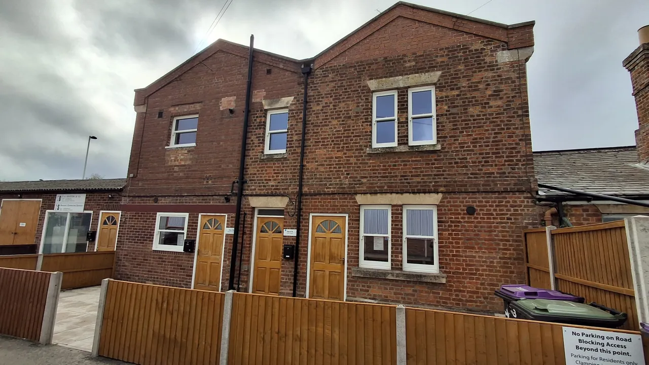 2 bed flat to rent, Station Road, Heckington, NG34