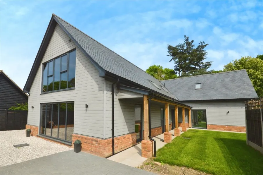 with 4 bedrooms in Howe Green, Great Hallingbury, CM22, photo 10