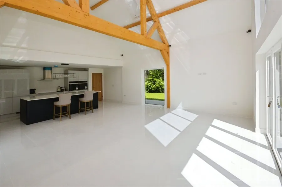 with 4 bedrooms in Howe Green, Great Hallingbury, CM22, photo 6