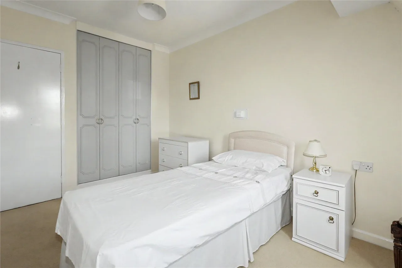 Mount Hermon Road, Woking, GU22, photo 5