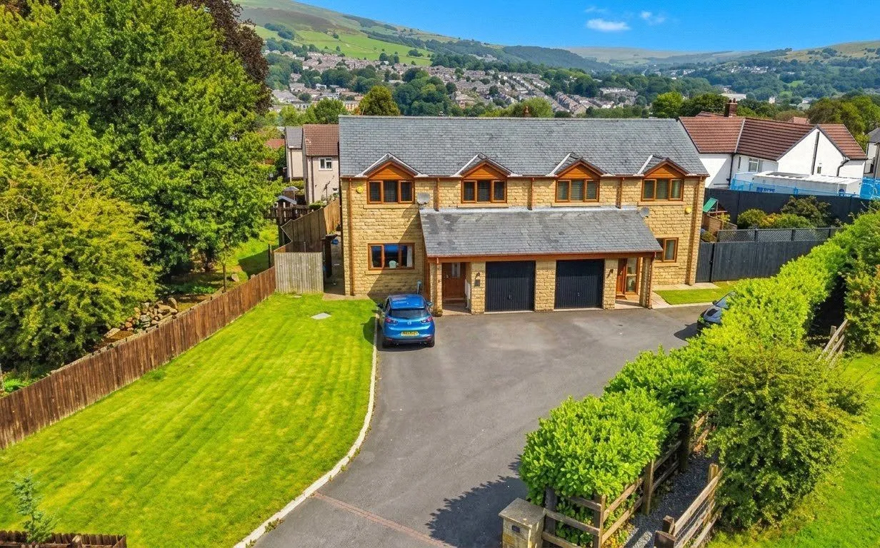 4 bed house for sale, Carr Farm Close, Rawtenstall, BB4