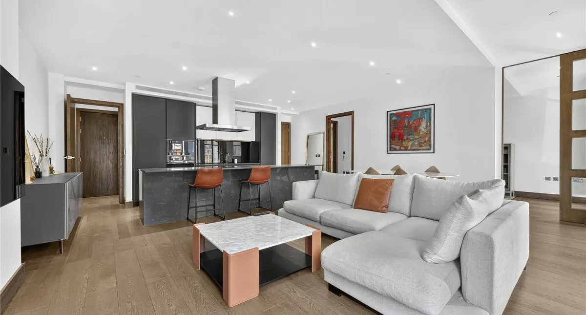 2 bed flat to rent — Hanway Street Fitzrovia ,W1T