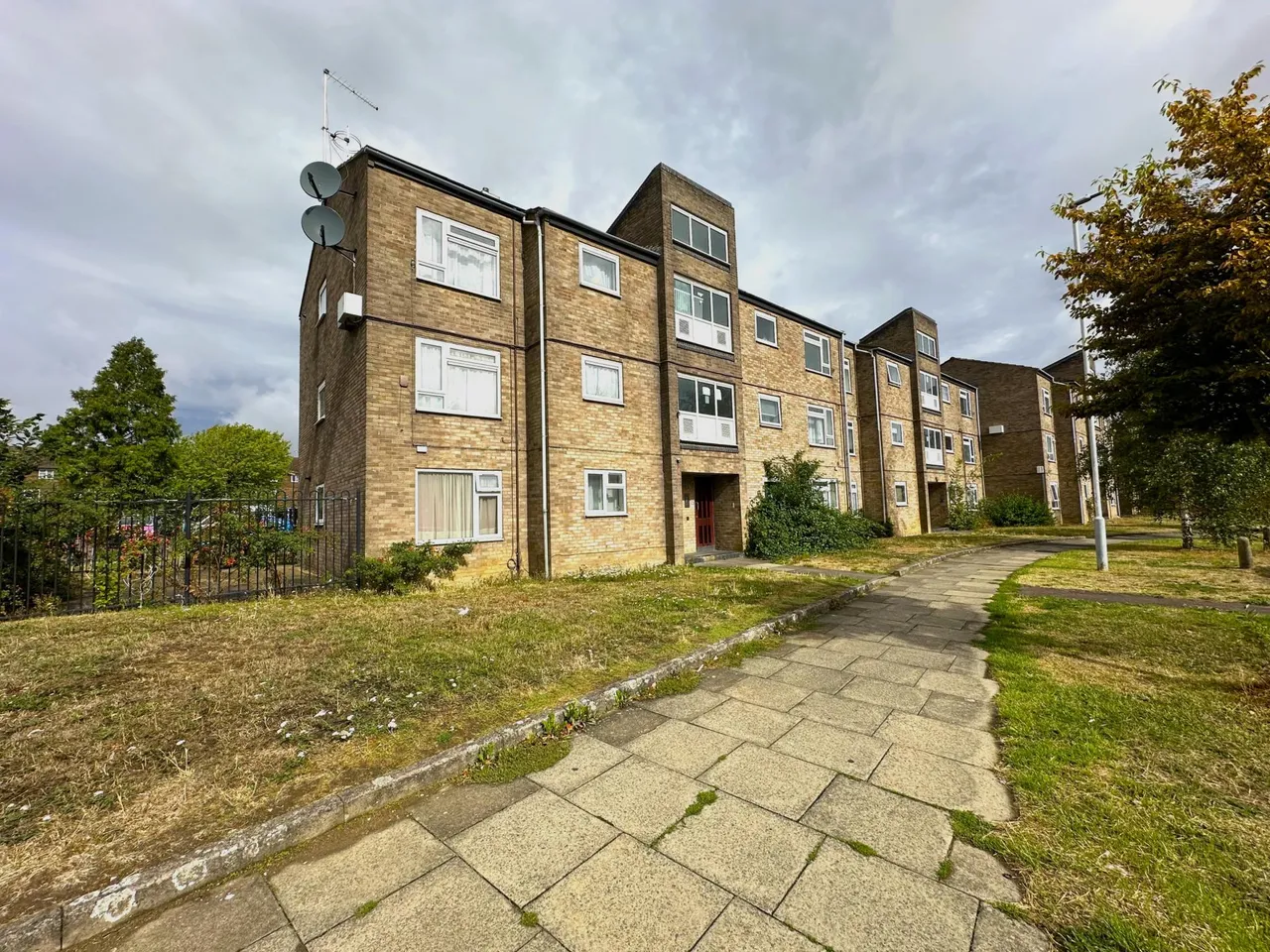 2 bed flat for sale, Whipperley Ring, Luton, LU1