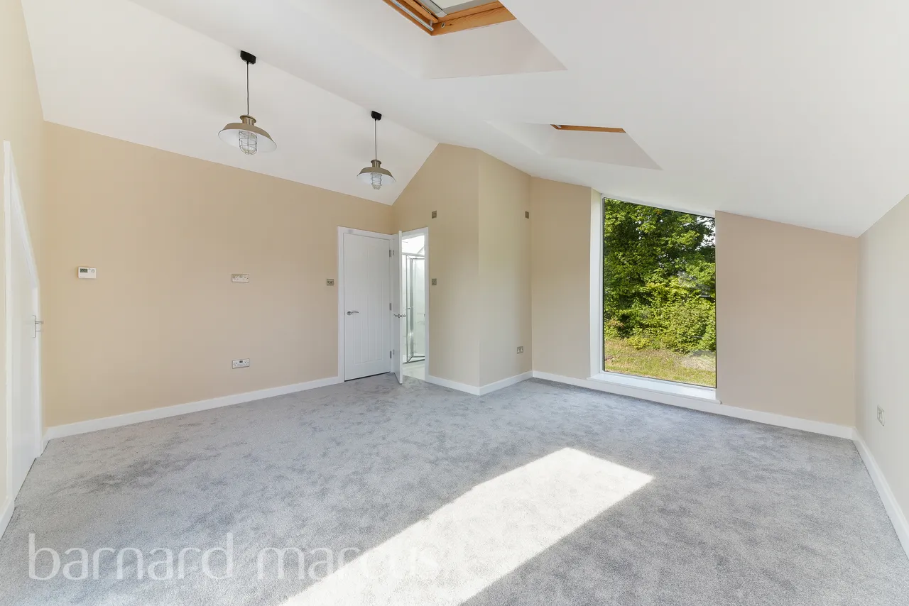 Holmwood Close, Cheam, SM2, photo 7