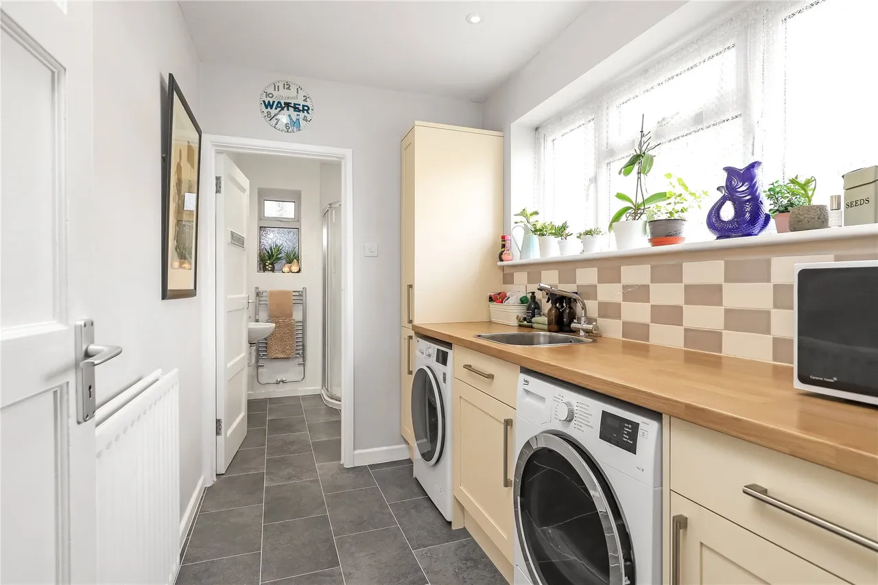 Assisi Road, Salisbury, Wiltshire, SP1 3QZ, photo 6