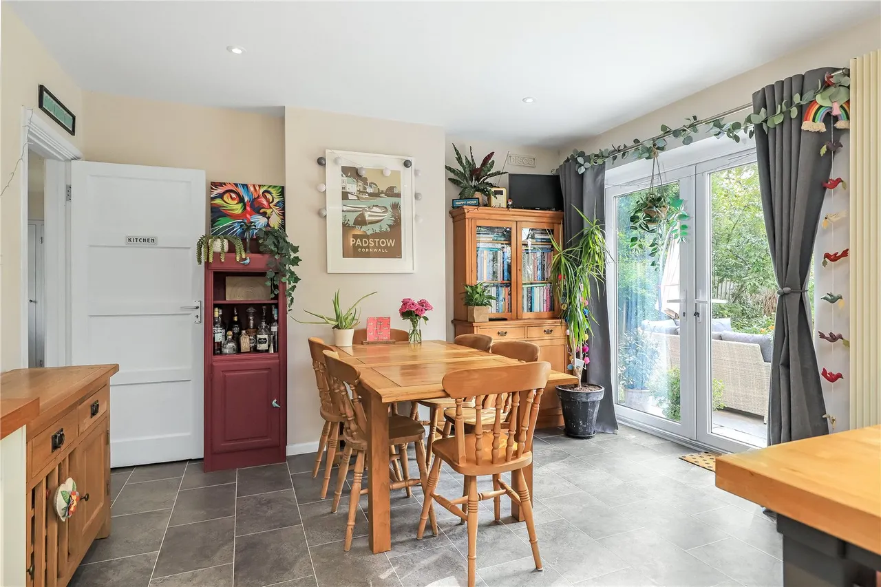 Assisi Road, Salisbury, Wiltshire, SP1 3QZ, photo 4