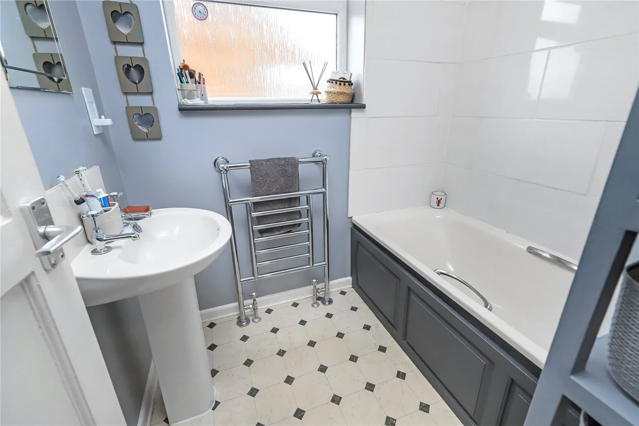 Assisi Road, Salisbury, Wiltshire, SP1 3QZ, photo 10