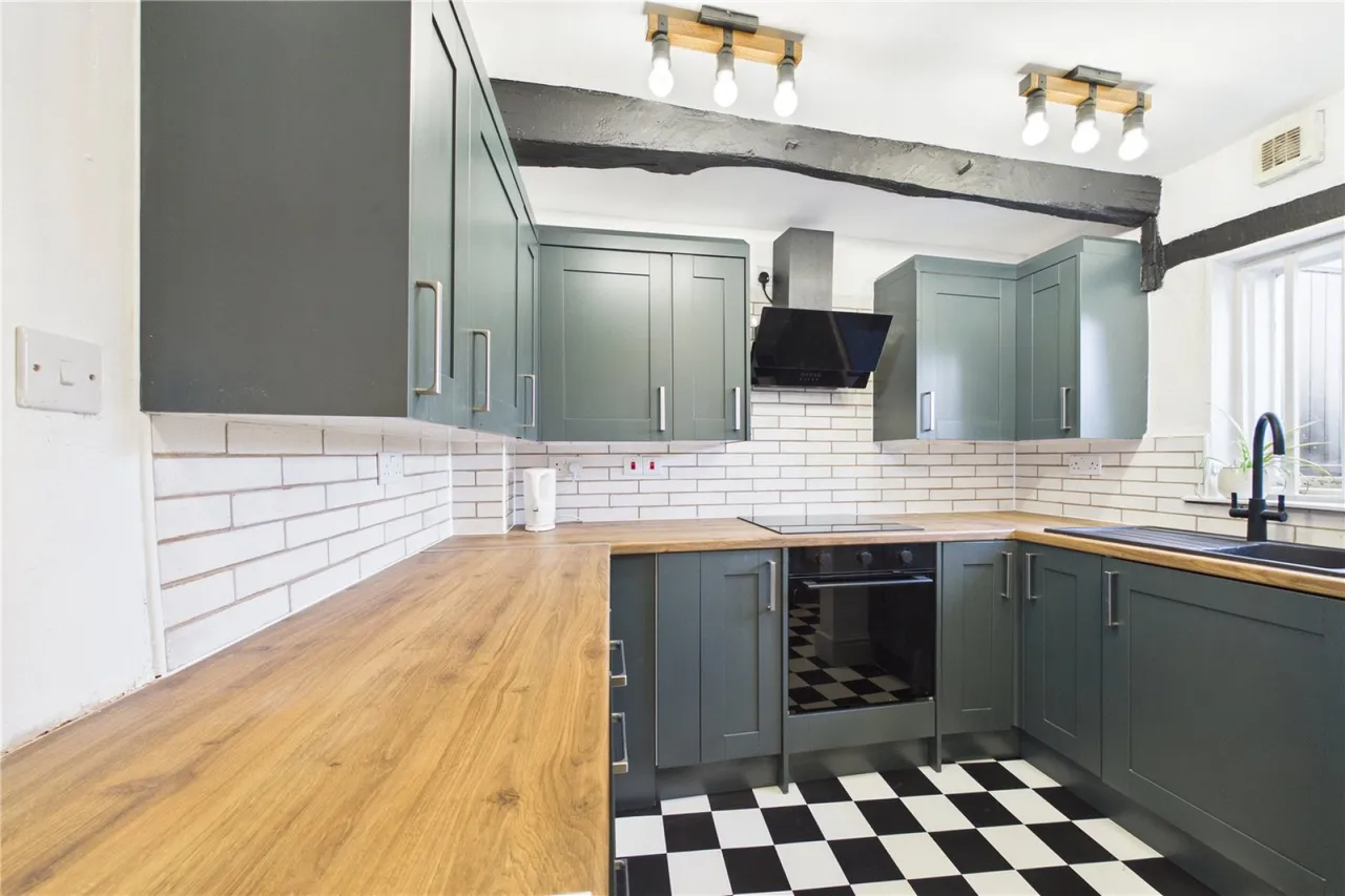 Bartholomew Street, Newbury, RG14, photo 2