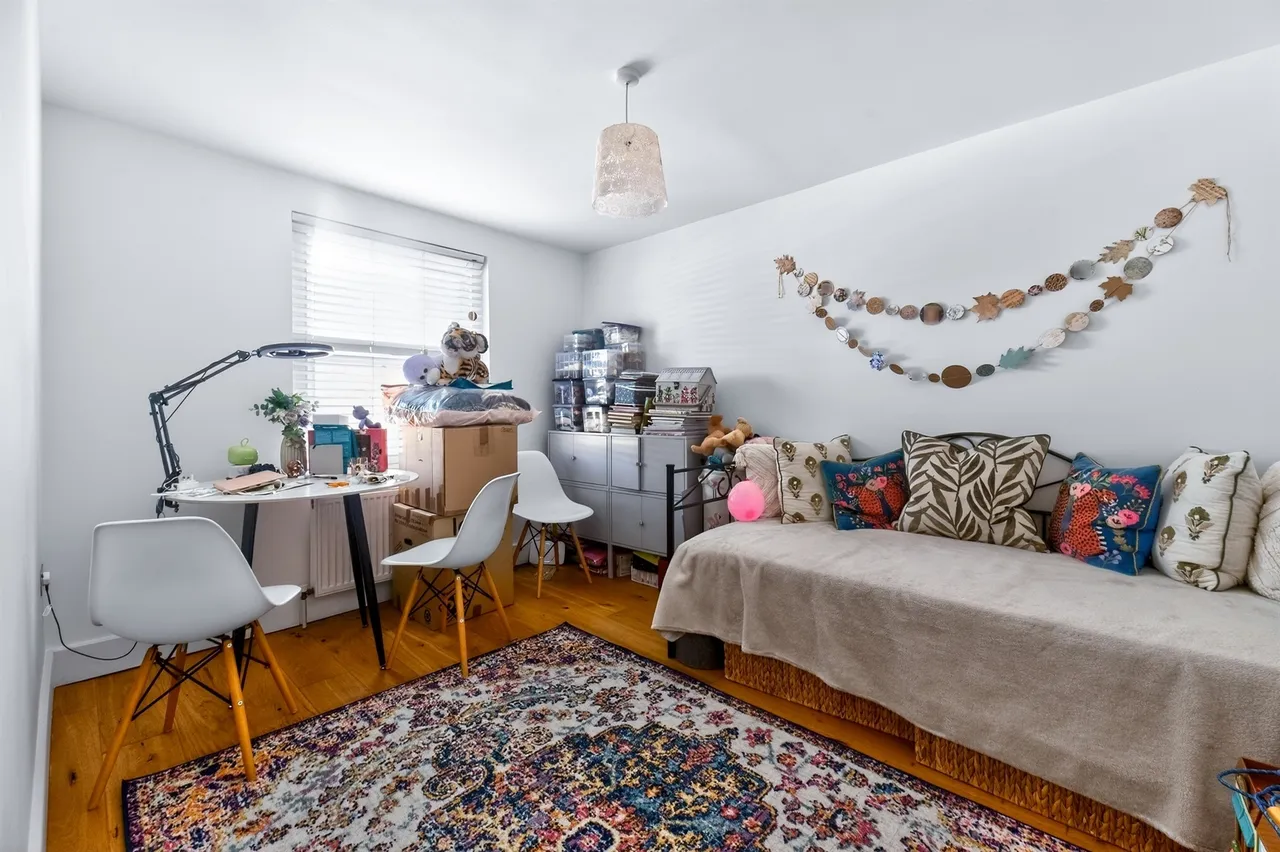 Merton Road, London, SW18, photo 7