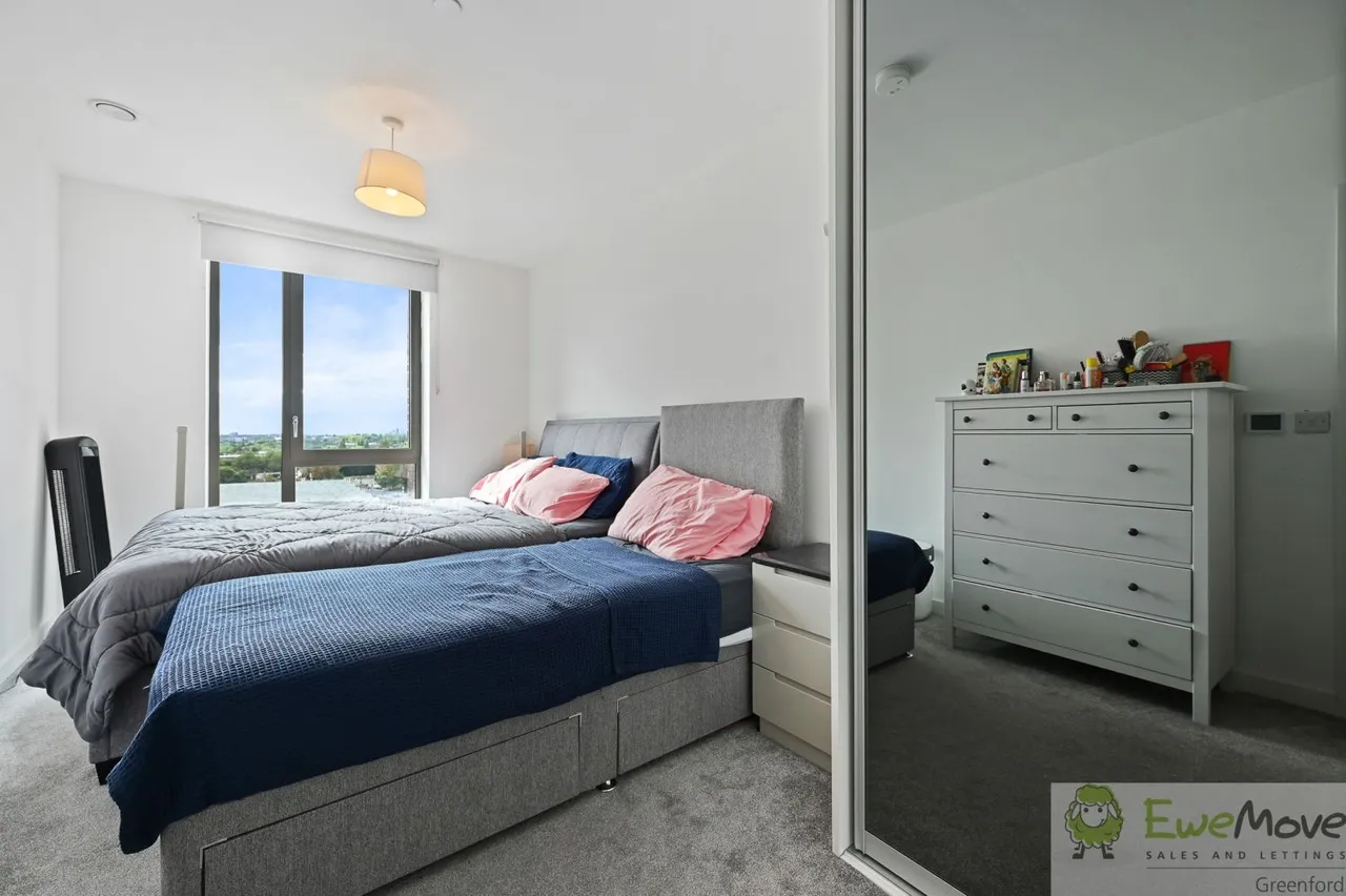 Oldfield Lane North, Greenford, UB6, photo 5