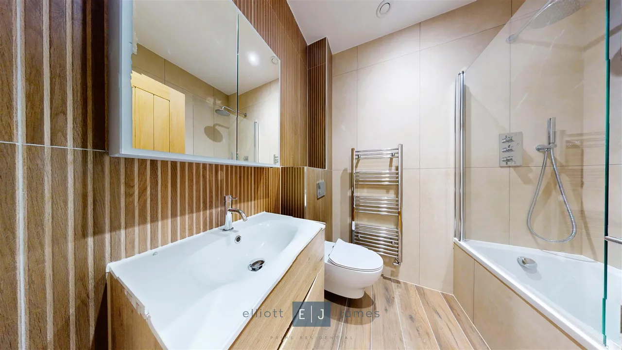 The Broadway, Woodford Green, photo 9