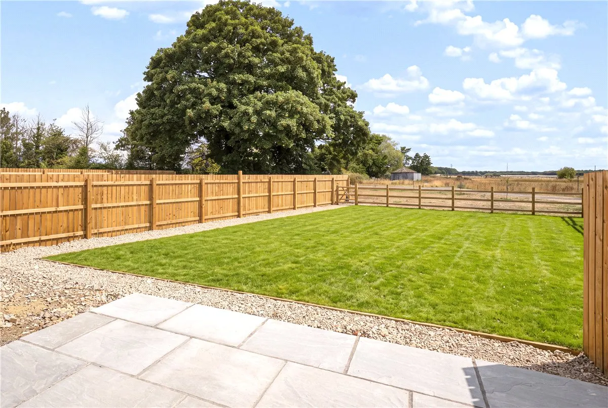 Camela Lane, Camblesforth, YO8, photo 11