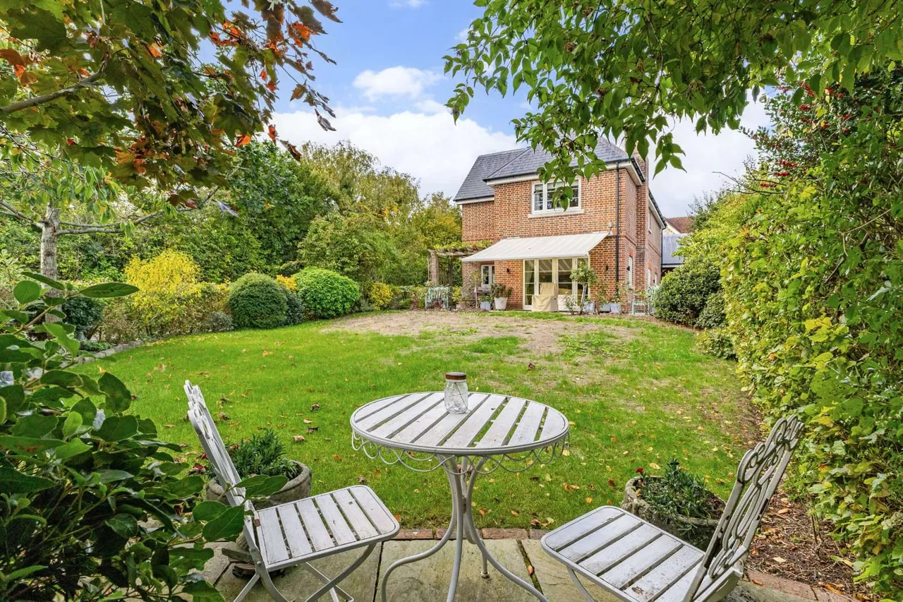 Dunfords Acre, Twyford, SO21, photo 14