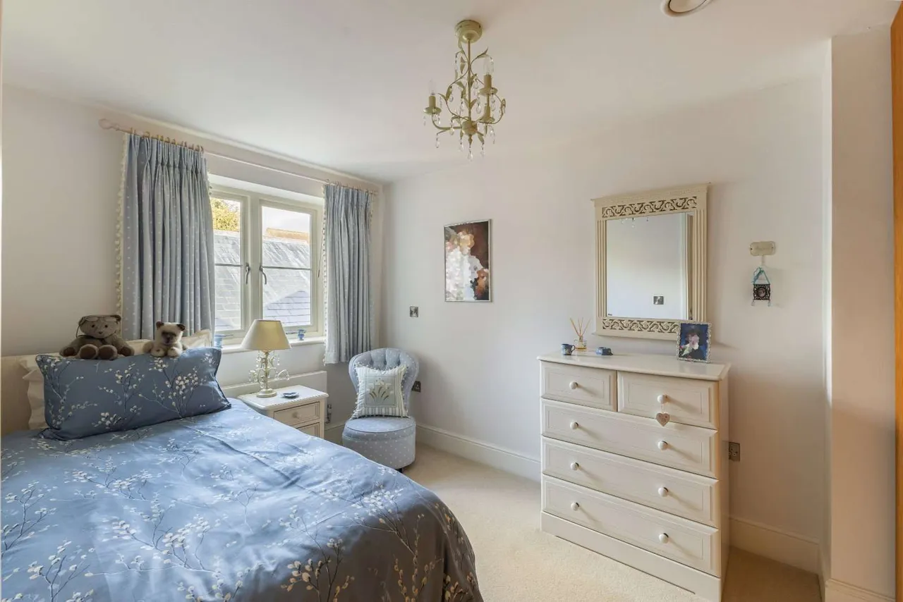 Dunfords Acre, Twyford, SO21, photo 10