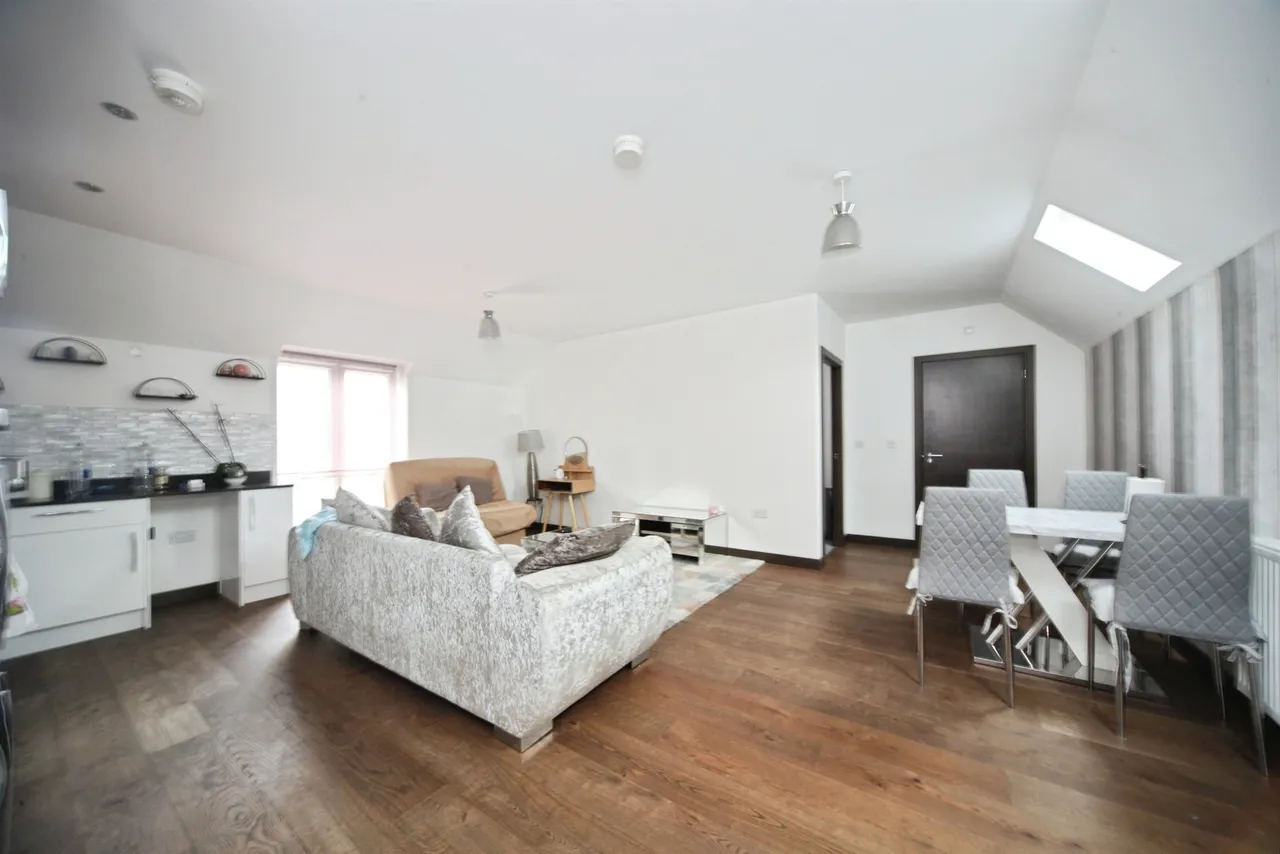 Frances Drive, Dunstable, LU6, photo 4