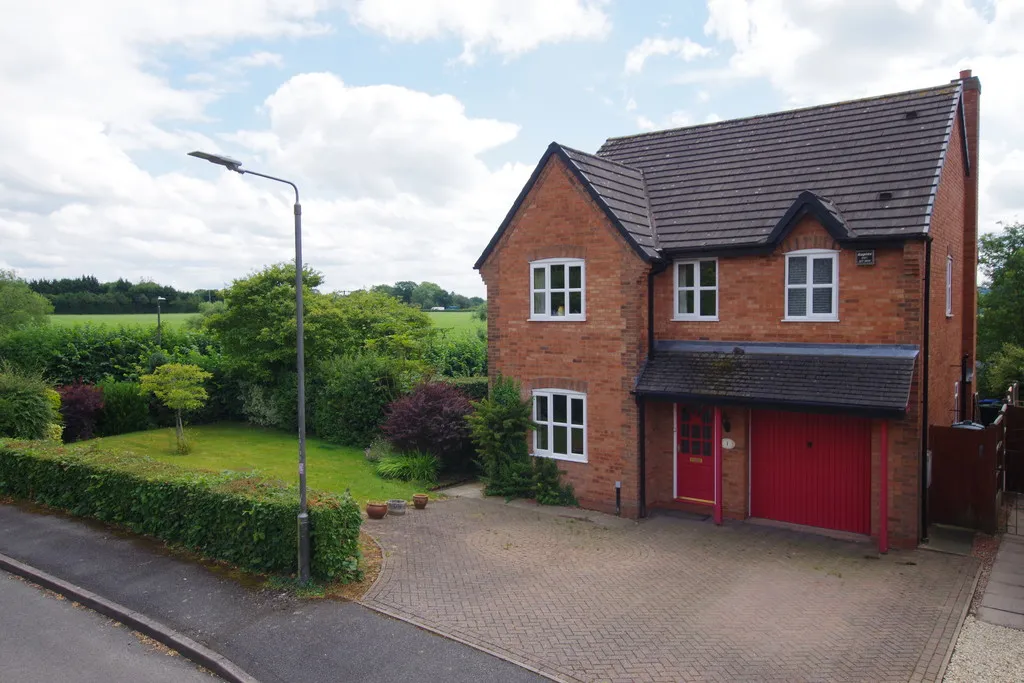 4 bed house for sale, Meadow View, Doveridge
