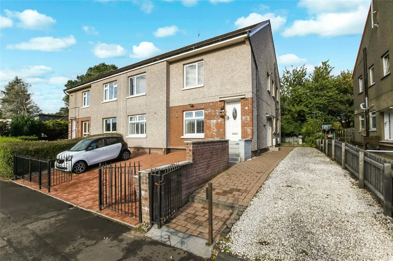 3 bed flat for sale, Drakemire Drive, Glasgow, G45
