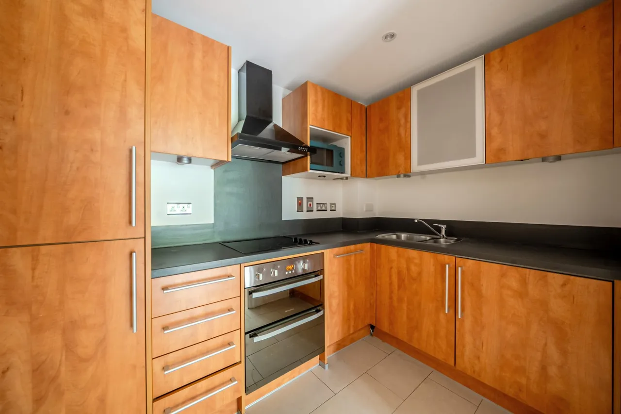 Seven Kings Way, Kingston Upon Thames, KT2, photo 2