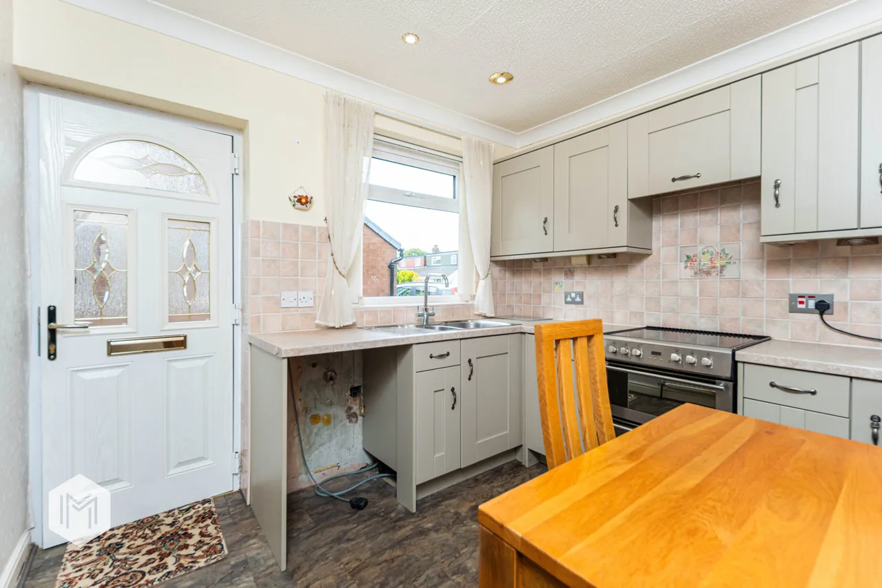 Rutland Street, Leigh, WN7 2NS, photo 7