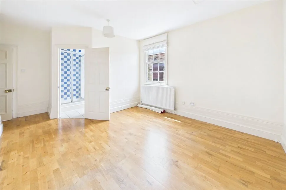 Brewery Court, Oundle, PE8, photo 16