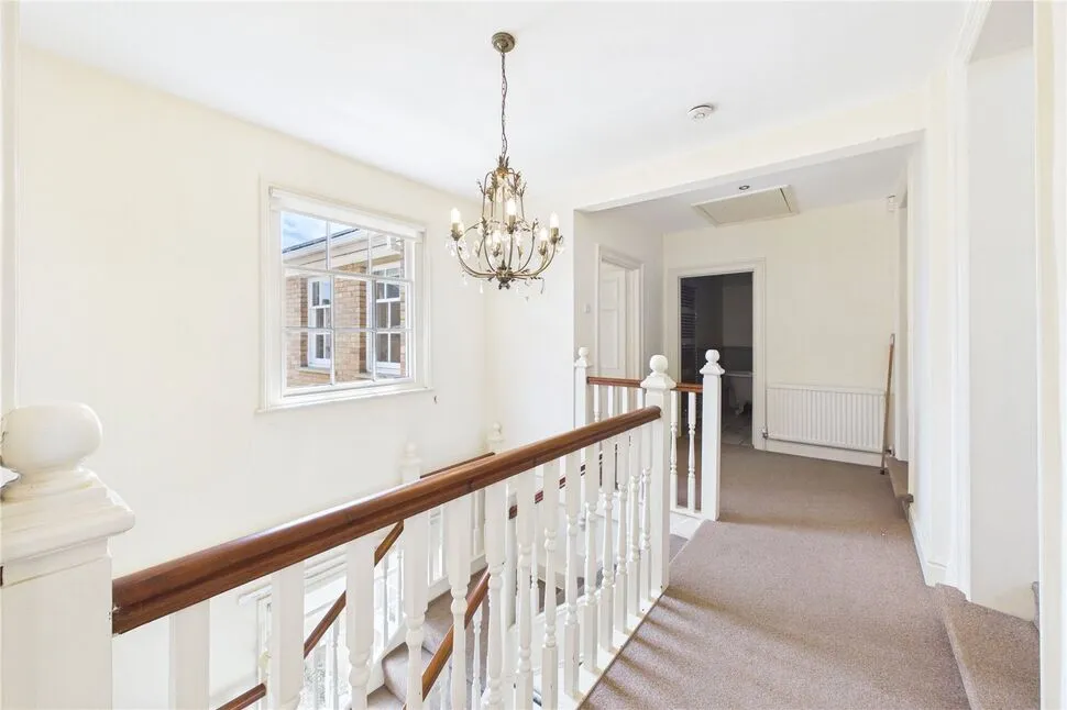 Brewery Court, Oundle, PE8, photo 9