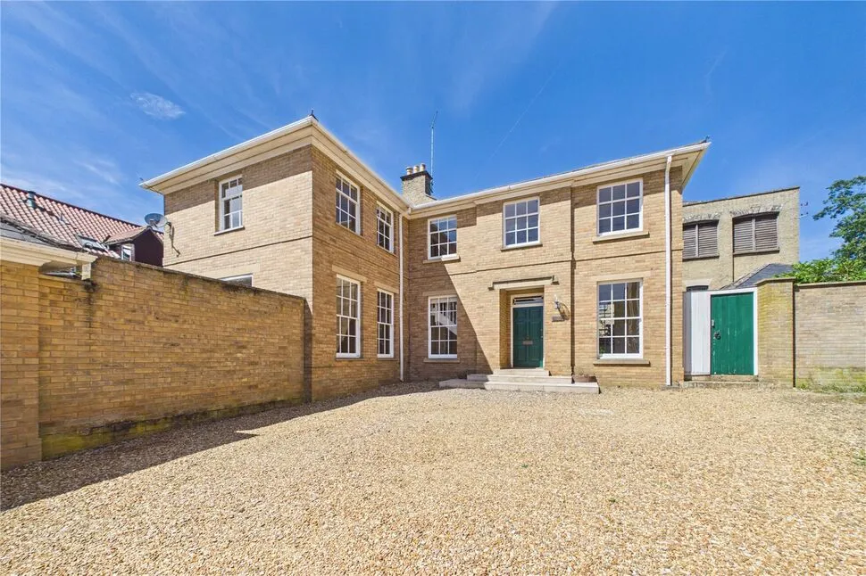 4 bed house to rent, Brewery Court, Oundle, PE8