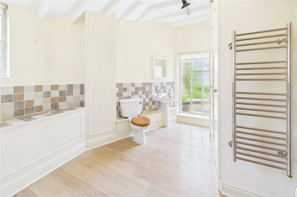Brewery Court, Oundle, PE8, photo 8