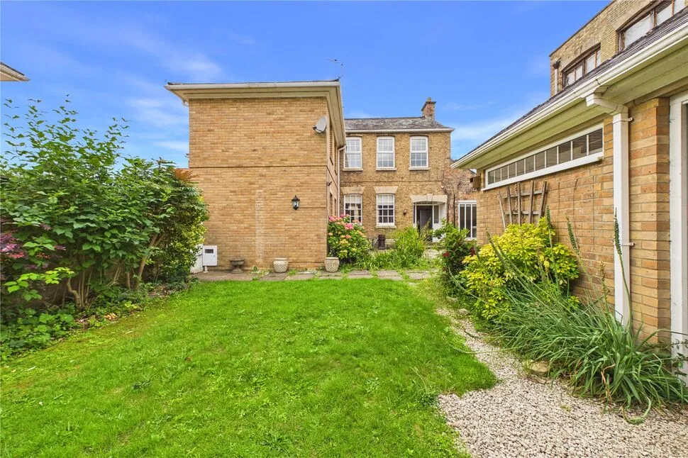 Brewery Court, Oundle, PE8, photo 23