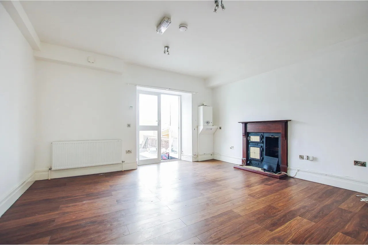 Talbot Street, Maesteg, CF34, photo 4