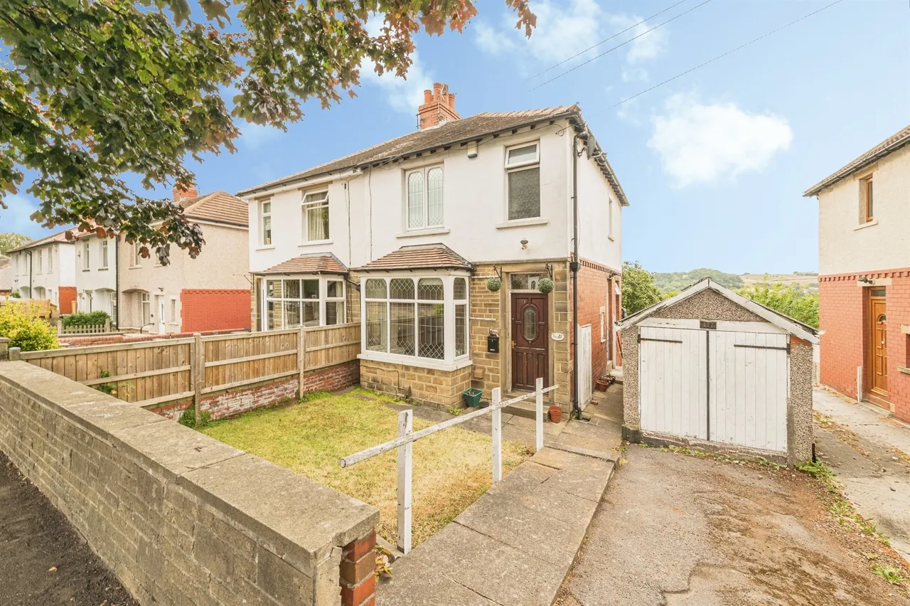 3 bed house for sale, Fleminghouse Lane, Huddersfield, HD5