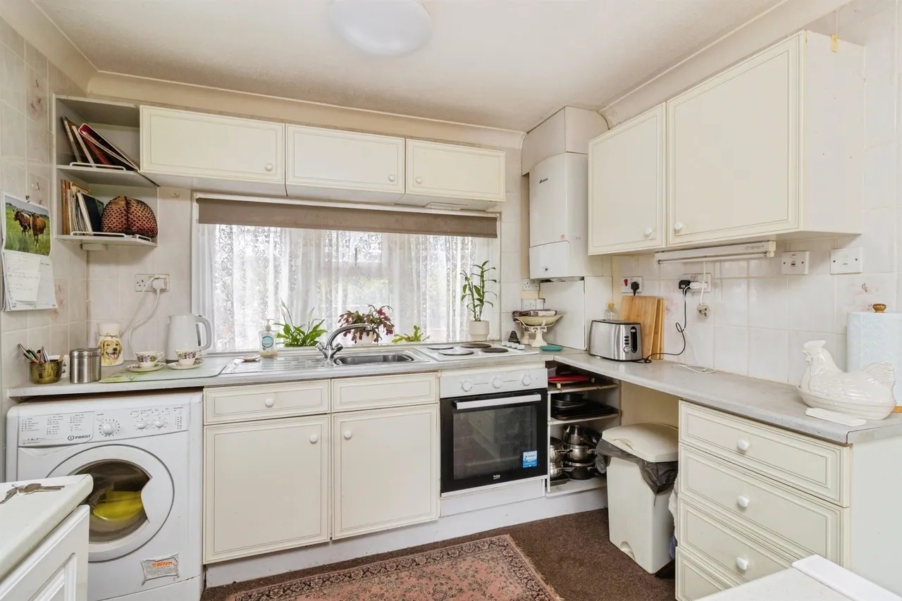 Totnes Road, Paignton, TQ4, photo 11