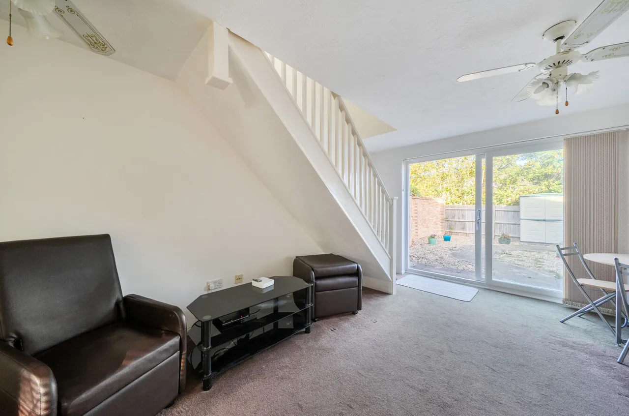 Challis Place, Bracknell, RG42, photo 2