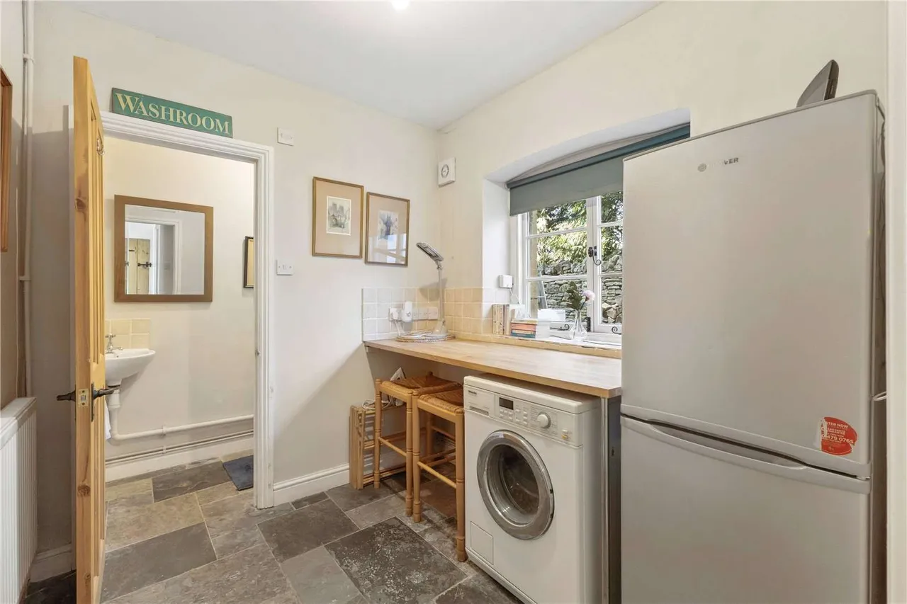 Brockhampton, Cheltenham, Gloucestershire, GL54 5XQ, photo 6