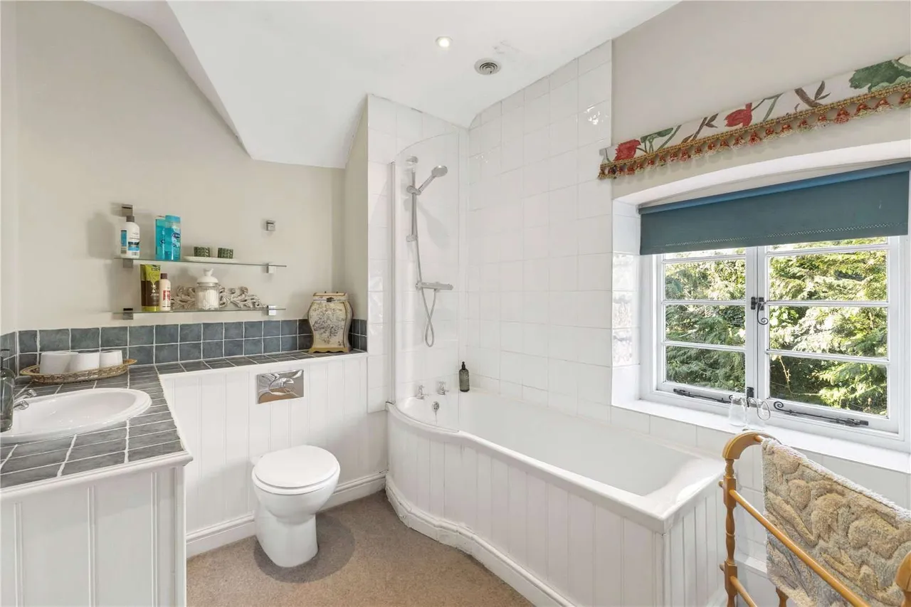 Brockhampton, Cheltenham, Gloucestershire, GL54 5XQ, photo 10